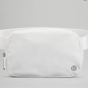 Lululemon Everywhere Belt Bag